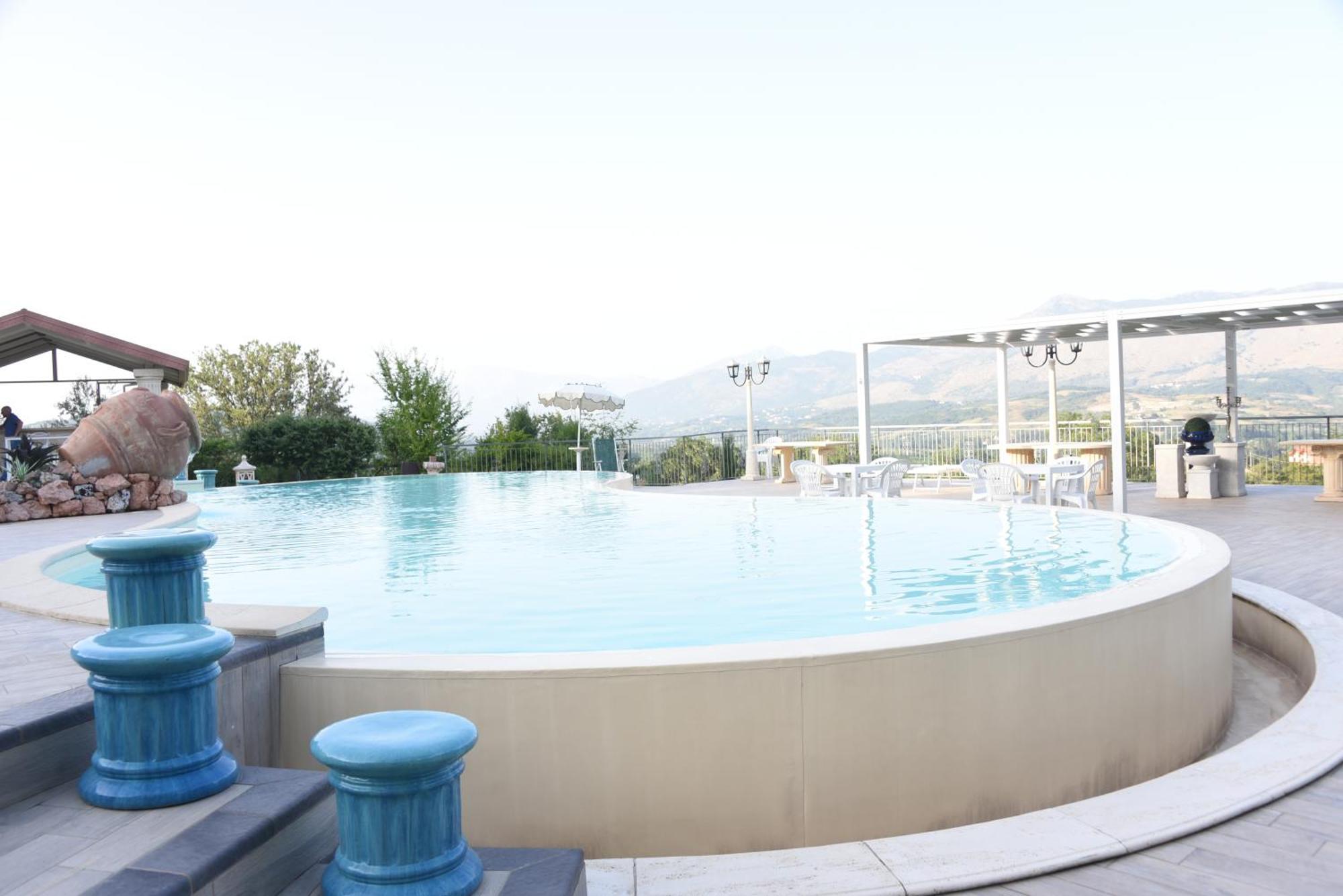 Bosco D'Olmi Country House Sant'Andrea del Garigliano 外观 照片
