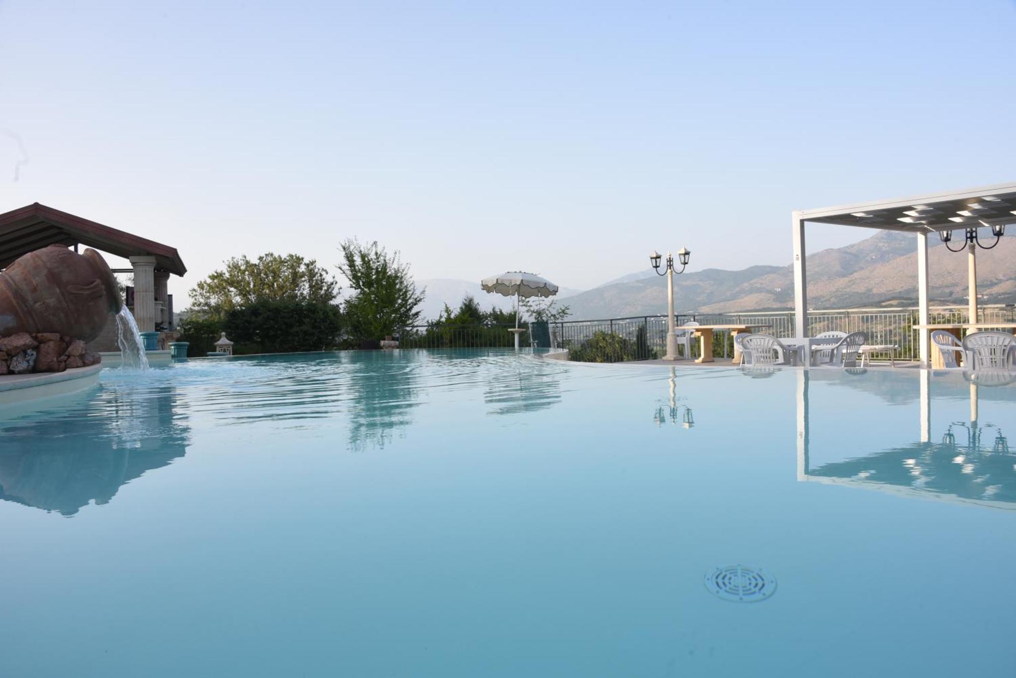 Bosco D'Olmi Country House Sant'Andrea del Garigliano 外观 照片
